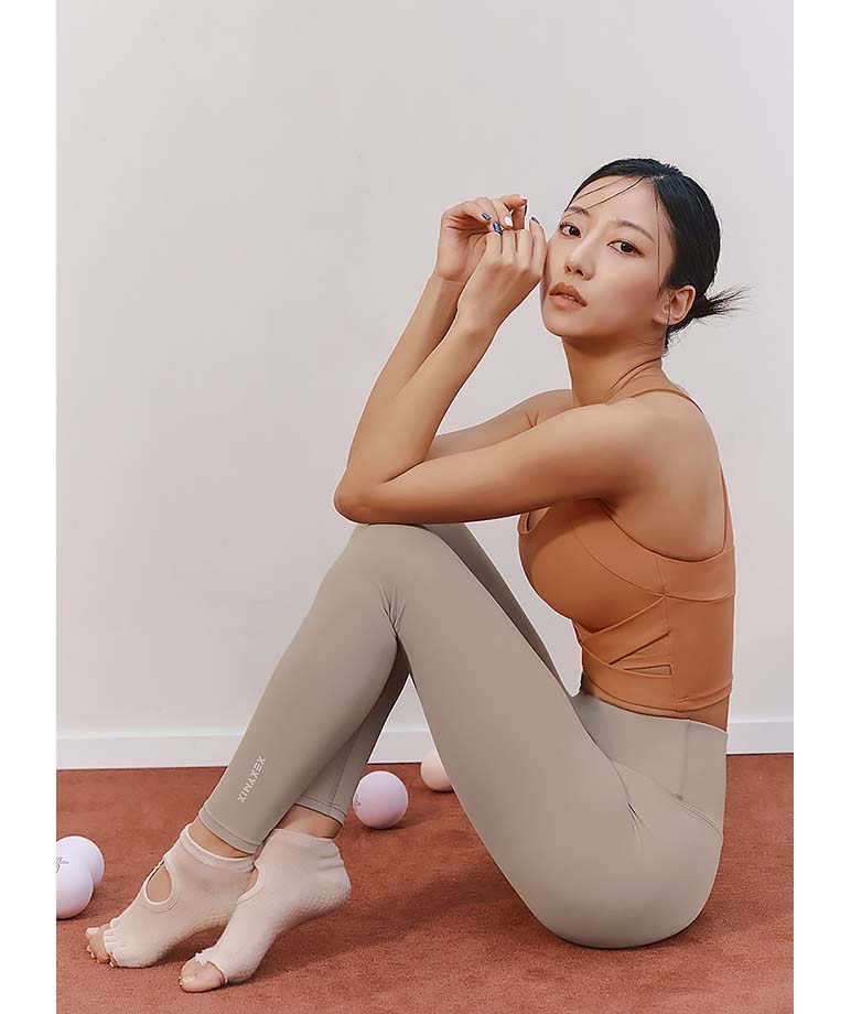 XEXYMIX Black Label Signature Life 9 Leggings Woody Beige – image 1 of 3